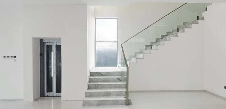 A Bright, Brilliant & Beguiling Luxury Home in Ikoyi Lagos for sale