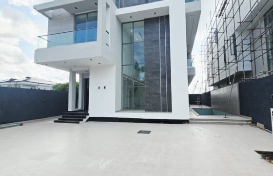 A Bright, Brilliant & Beguiling Luxury Home in Ikoyi Lagos for sale