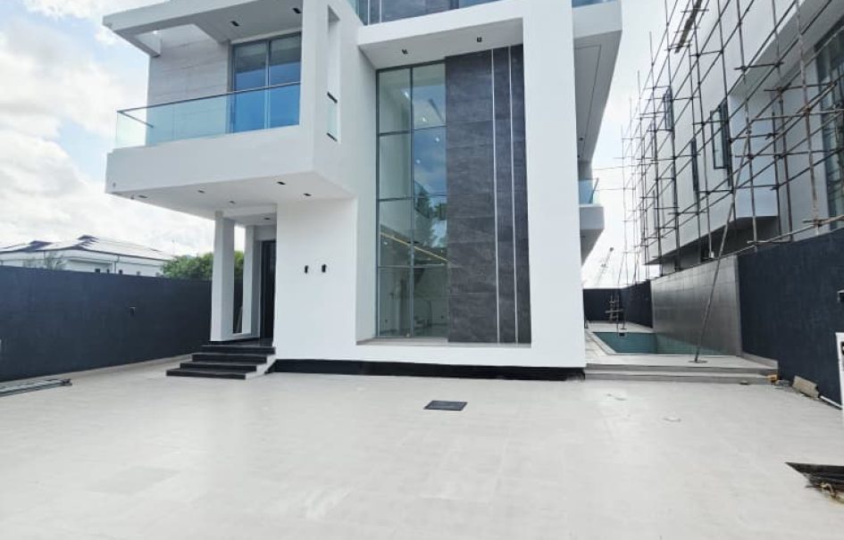 A Bright, Brilliant & Beguiling Luxury Home in Ikoyi Lagos for sale