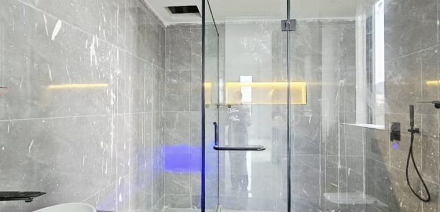 Massive 5 Bedroom Luxury Home For Sale at Lekki Phase 1 Lagos