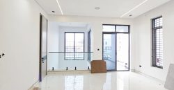 Massive 5 Bedroom Luxury Home For Sale at Lekki Phase 1 Lagos