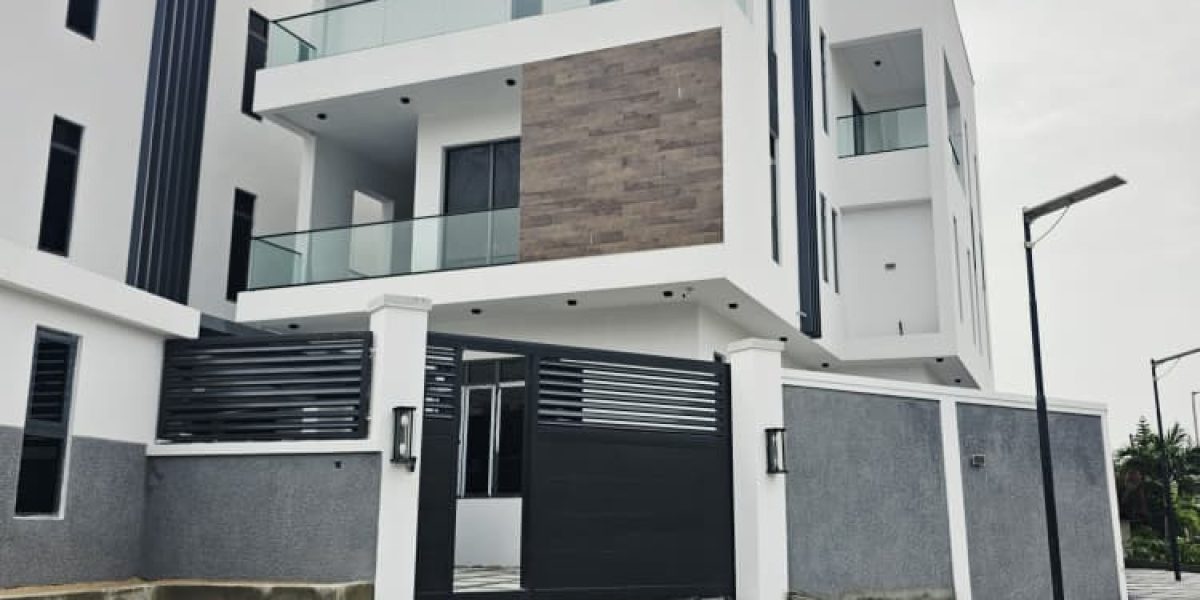 Massive 5 Bedroom Luxury Home For Sale at Lekki Phase 1 Lagos