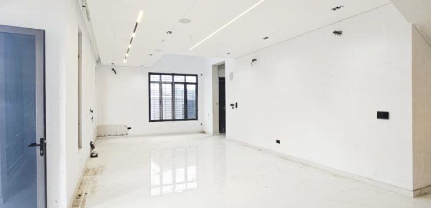 Massive 5 Bedroom Luxury Home For Sale at Lekki Phase 1 Lagos