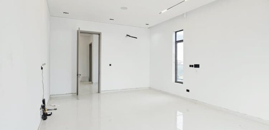 Massive 5 Bedroom Luxury Home For Sale at Lekki Phase 1 Lagos