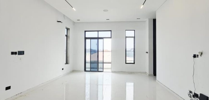Massive 5 Bedroom Luxury Home For Sale at Lekki Phase 1 Lagos