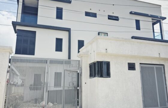 Modern 4 Bedroom Home with BQ for sale at Lekki Phase 1 Lagos