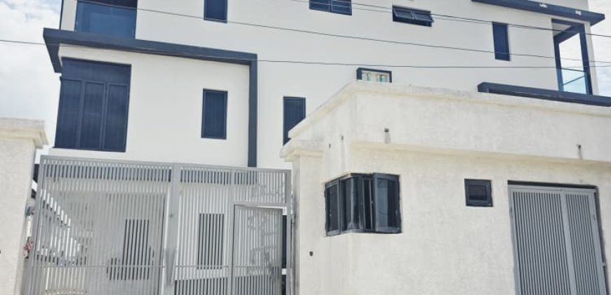 Modern 4 Bedroom Home with BQ for sale at Lekki Phase 1 Lagos