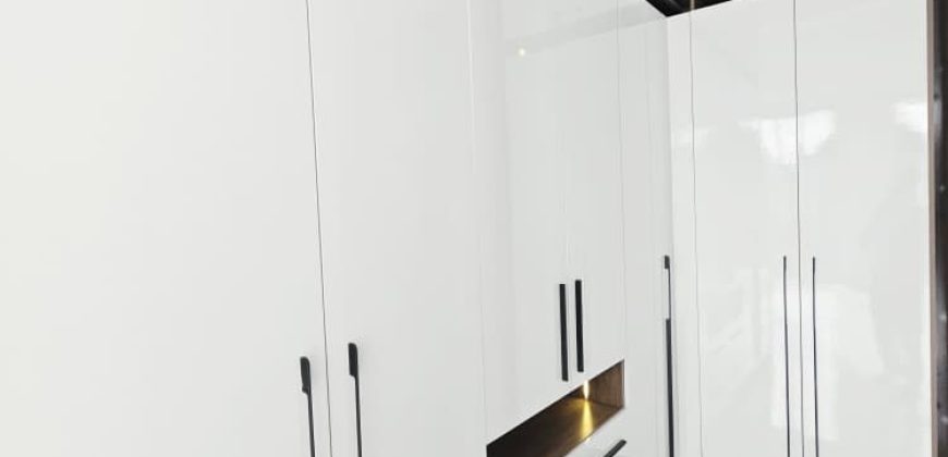 Stunning Modern 5 Bedroom For Sale