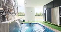 Stunning Modern 5 Bedroom Home With Swimming Pool For Sale