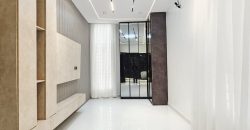Stunning Modern 5 Bedroom Home With Swimming Pool For Sale