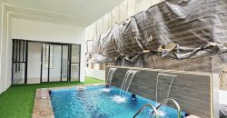 Stunning Modern 5 Bedroom Home With Swimming Pool For Sale