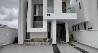 Stunning 5 Bedroom Detached Duplex with swimming pool