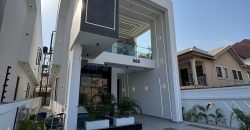 5-Bedroom Luxury Duplex with Pool & Gym