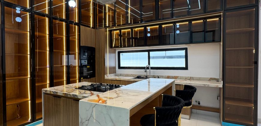 5-Bedroom Luxury Duplex with Pool & Gym