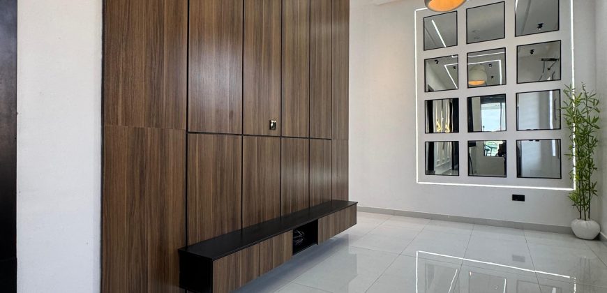 5-Bedroom Luxury Duplex with Pool & Gym