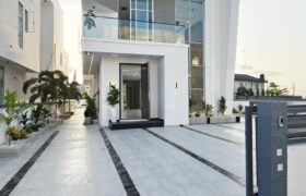 Modern 5 Bedroom Luxury Home With Water Views  For Sale