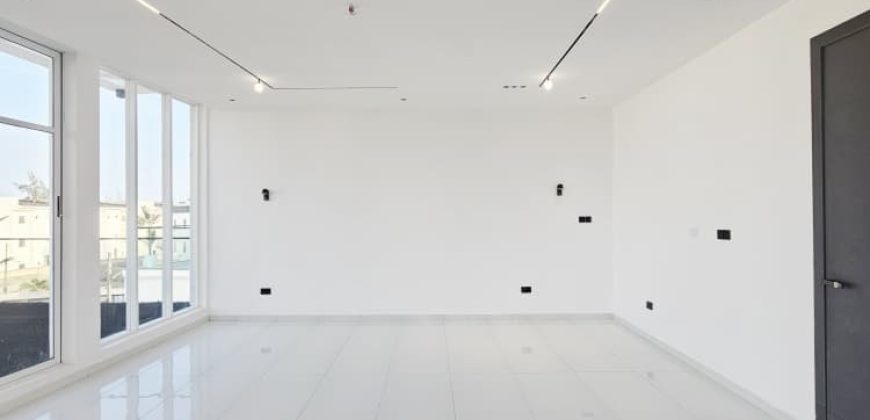 Modern 5 Bedroom Luxury Home With Water Views  For Sale