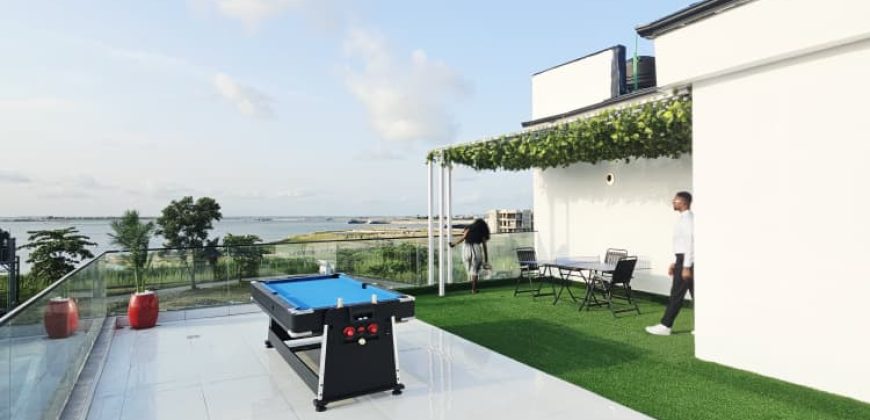 Modern 5 Bedroom Luxury Home With Water Views  For Sale