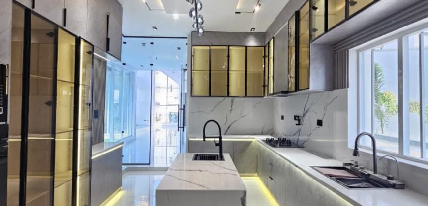 Modern 5 Bedroom Luxury Home With Water Views  For Sale