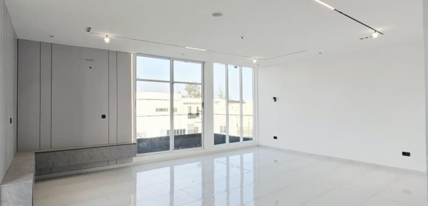 Modern 5 Bedroom Luxury Home With Water Views  For Sale